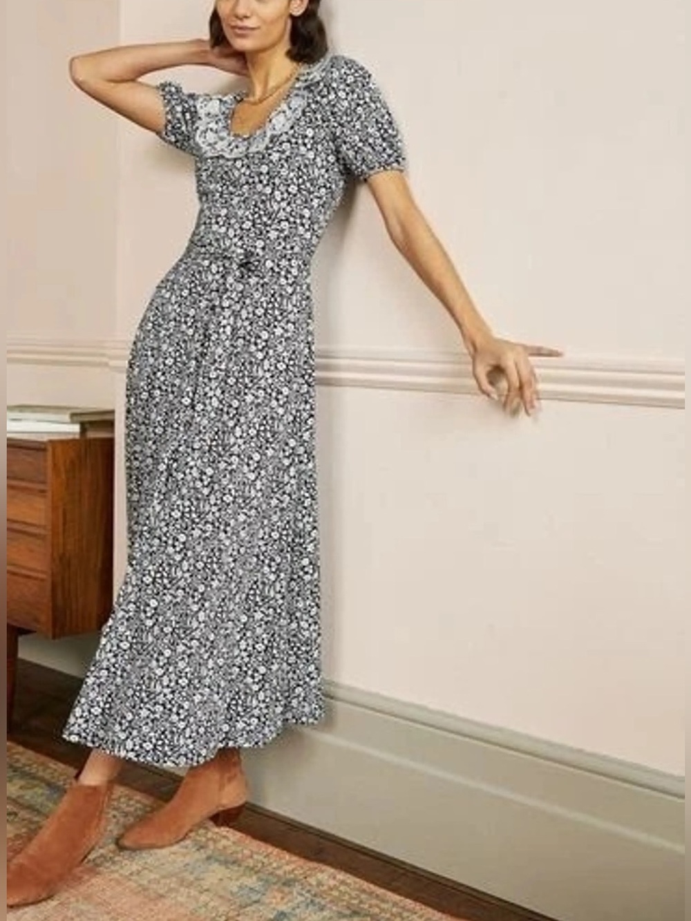 Boden | Broderie Collar Trim Scoop Neck Floral Lace Jersey Midi Dress